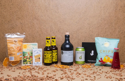 Gin Geschenk-Box mit Gin, Tonic Water & Snacks